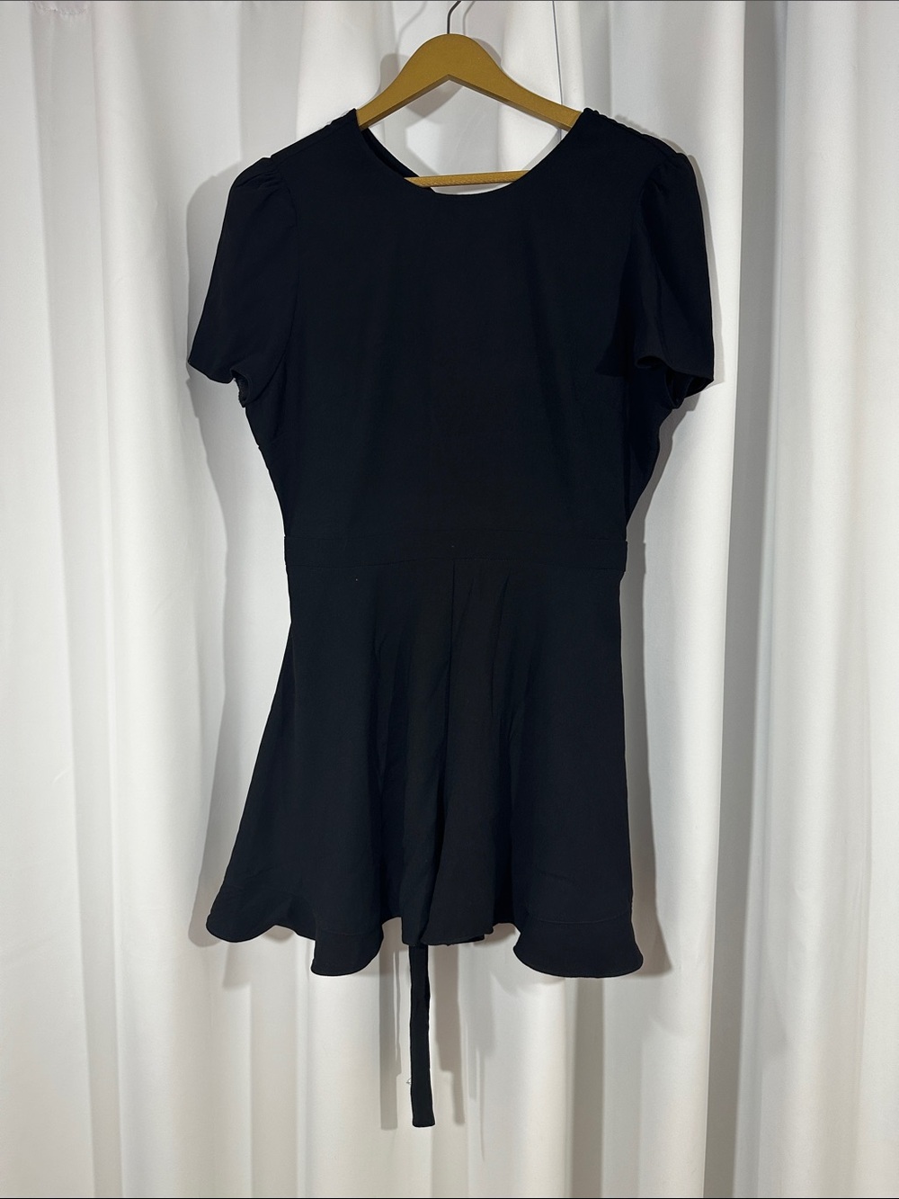Molly Bracken Black Tie Waist Romper Medium Open Back Flutter Sleeve